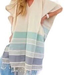 Tribe Alive Cream Textured Poncho never worn